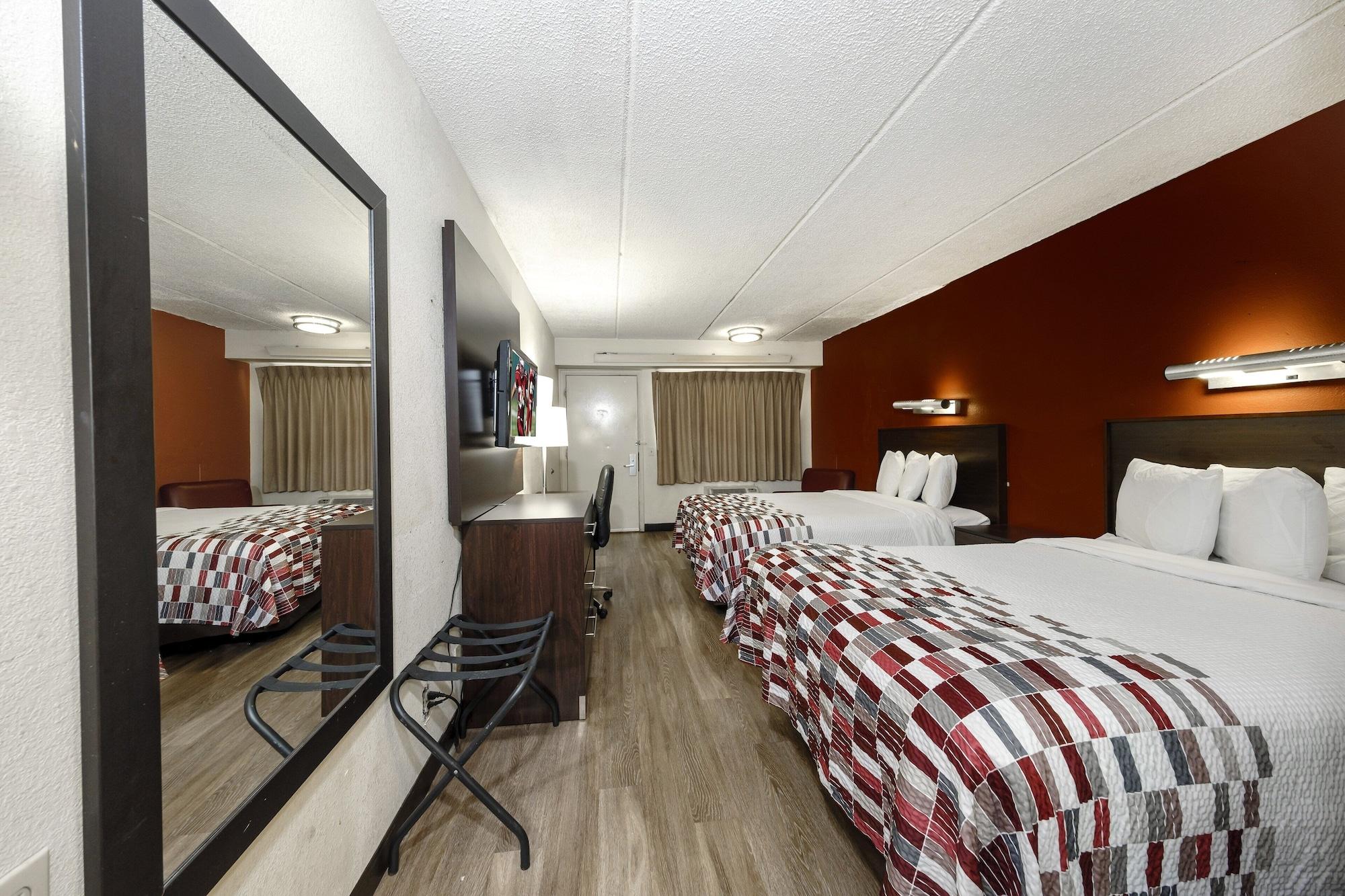 Red Roof Inn Tampa - Brandon Екстериор снимка