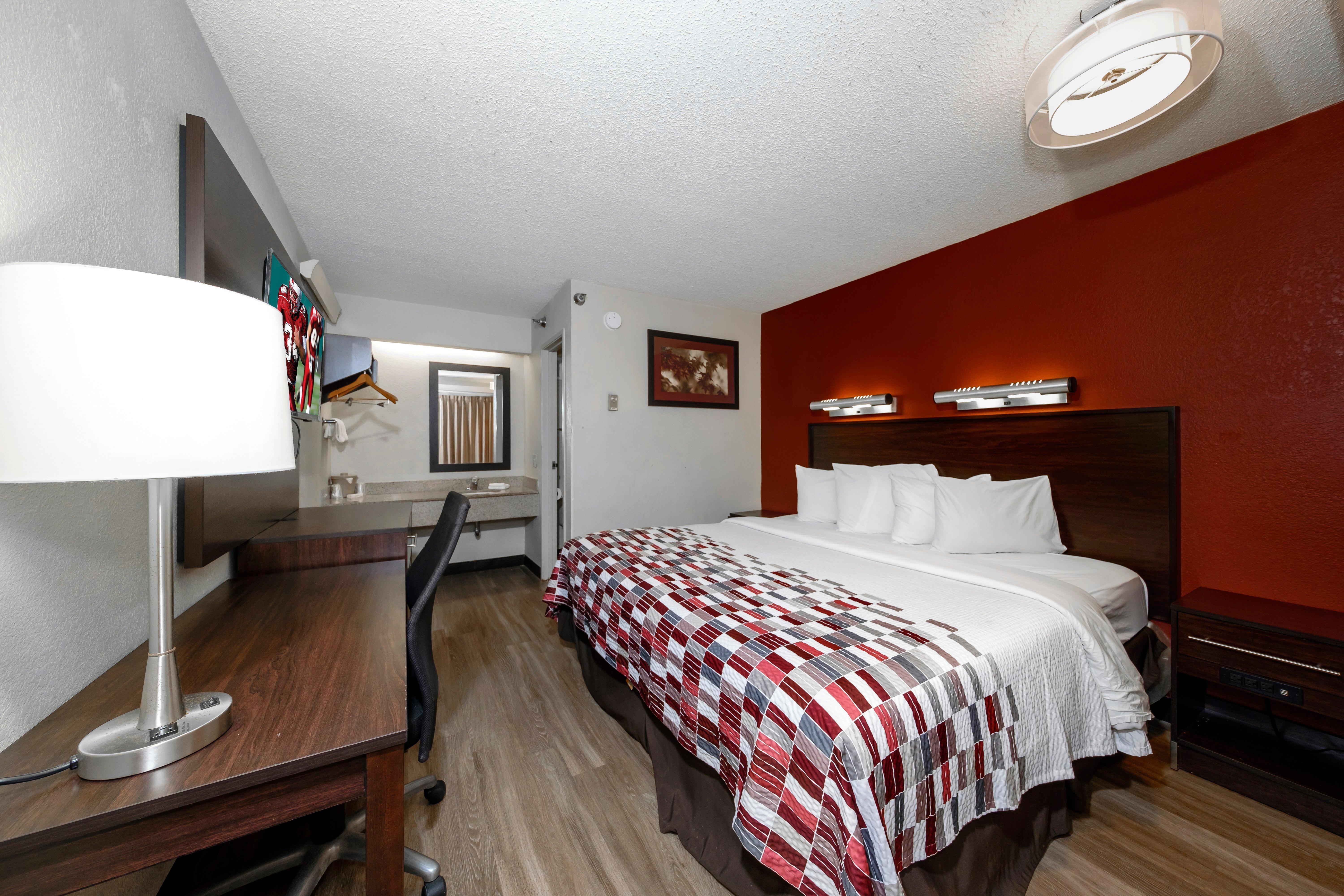 Red Roof Inn Tampa - Brandon Екстериор снимка