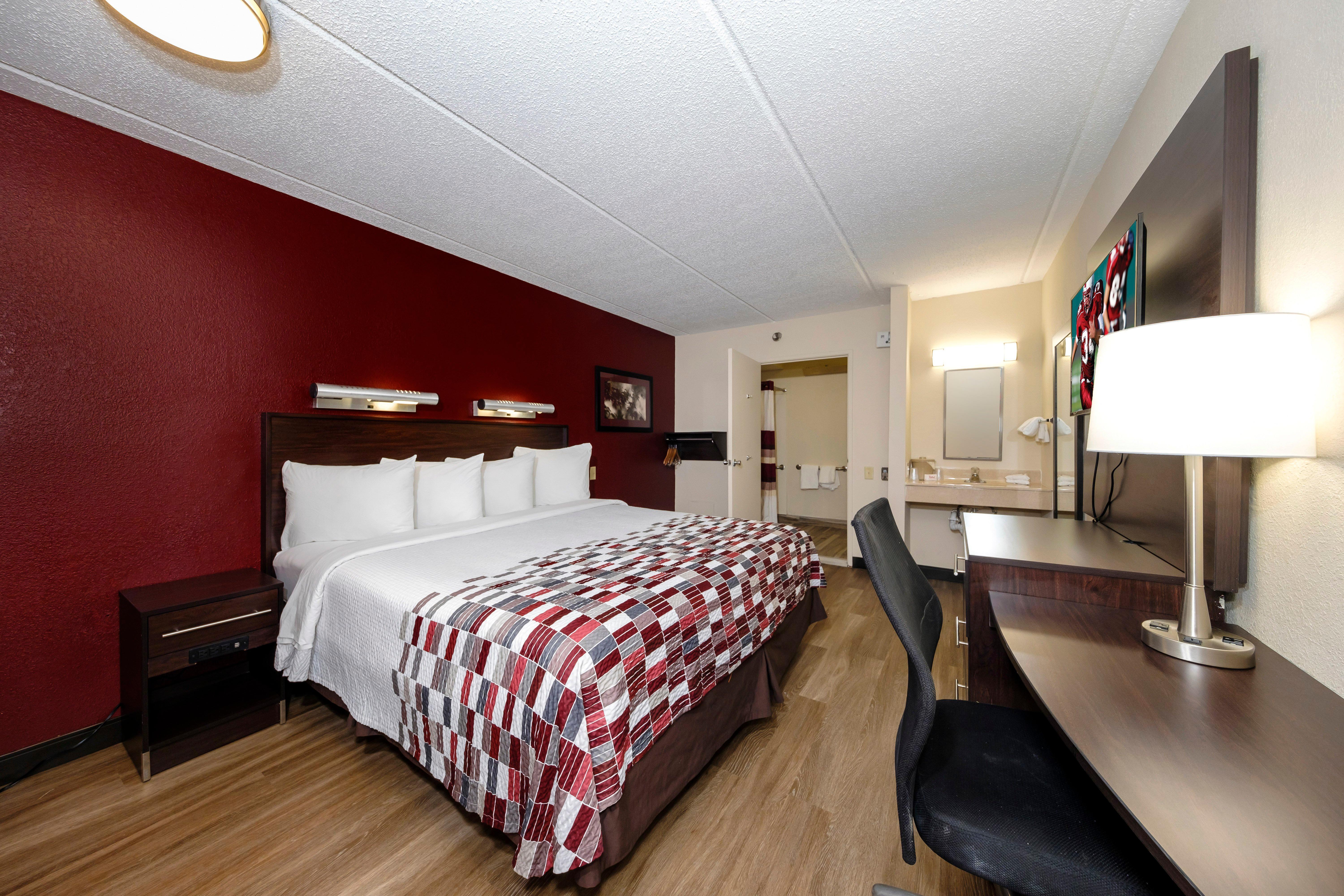 Red Roof Inn Tampa - Brandon Екстериор снимка